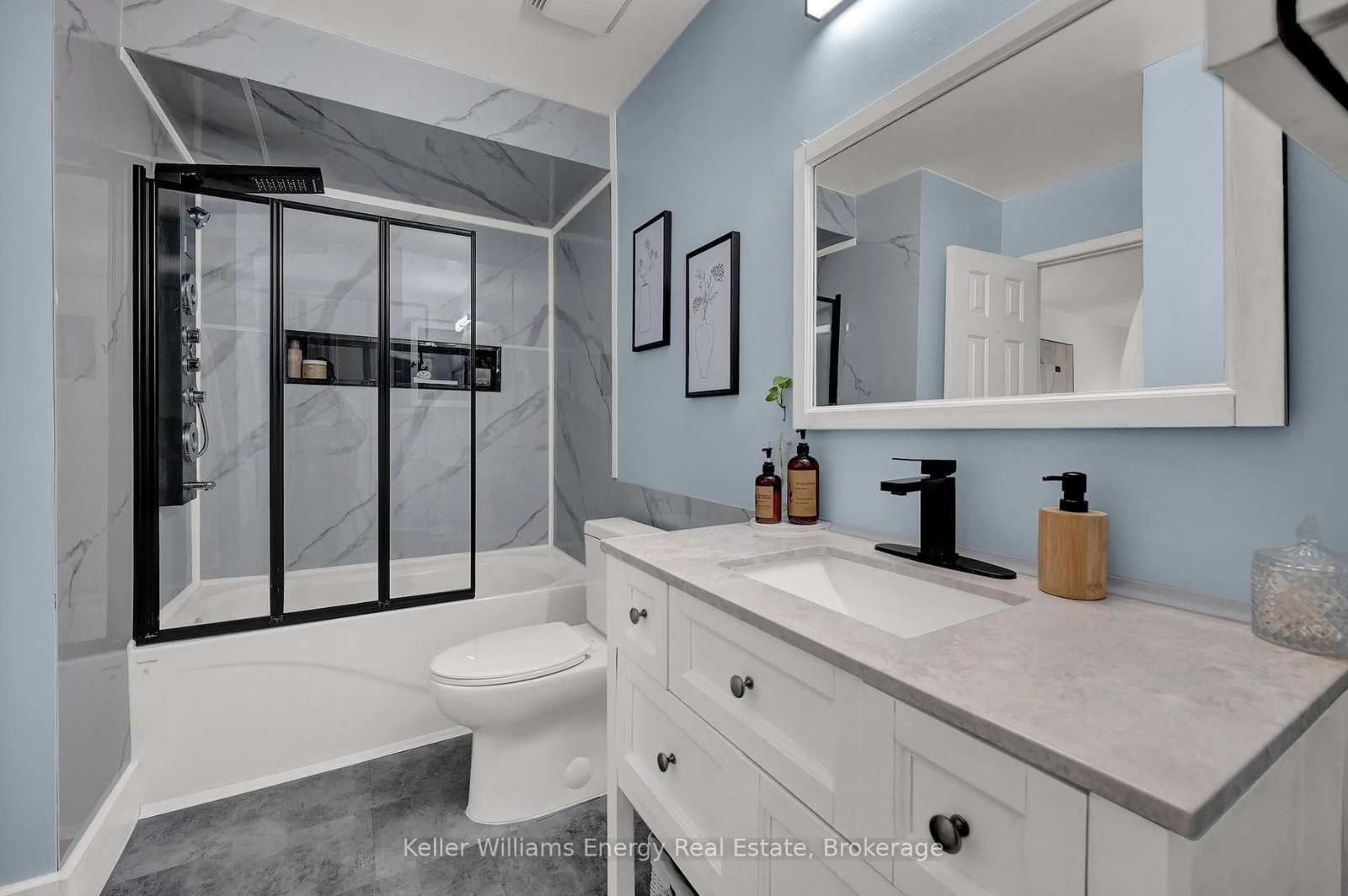 831 Lavis Street • Oshawa, ON photo 24
