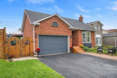 831 Lavis Street • Oshawa, ON photo 3