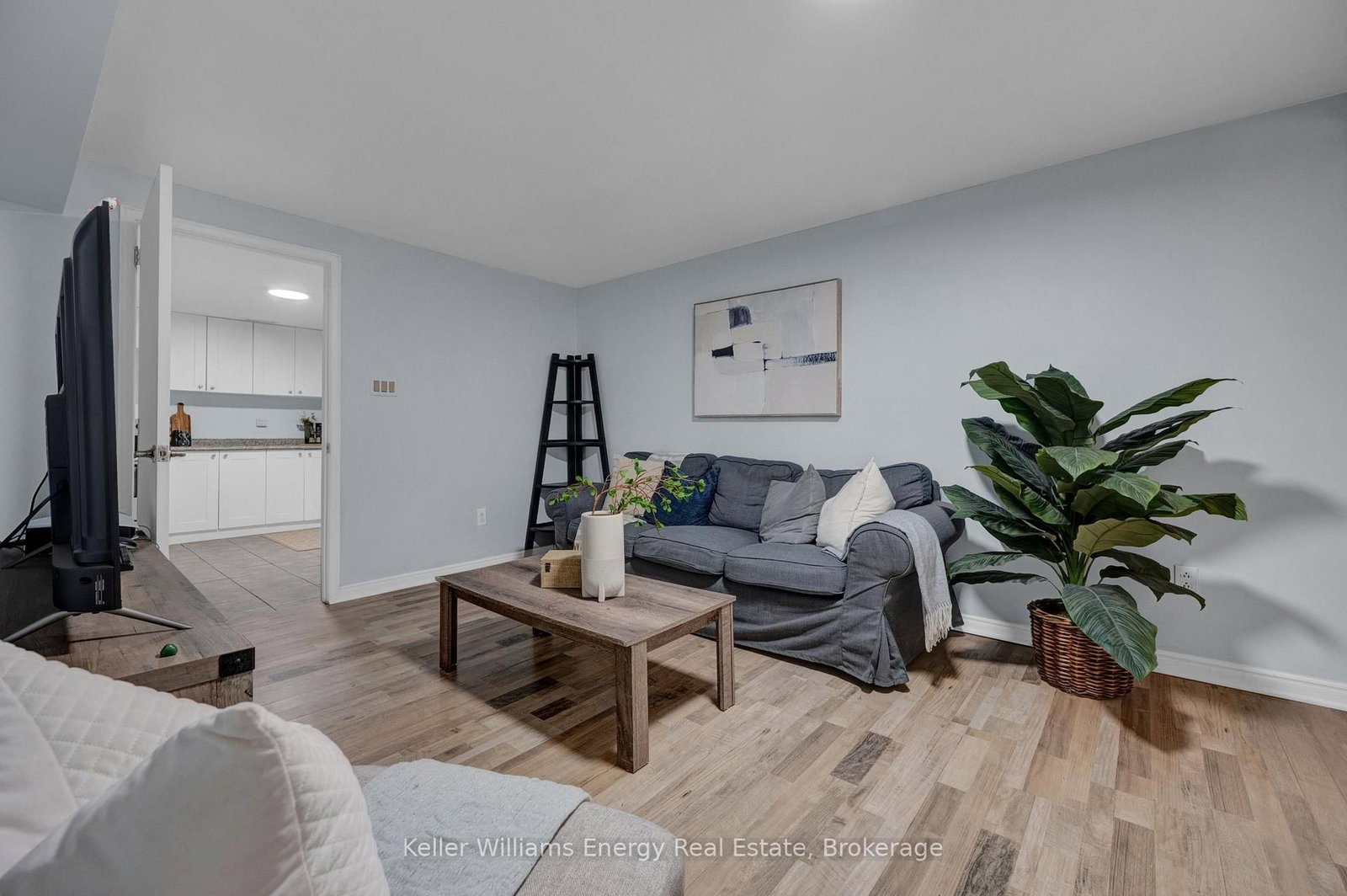 831 Lavis Street • Oshawa, ON photo 32