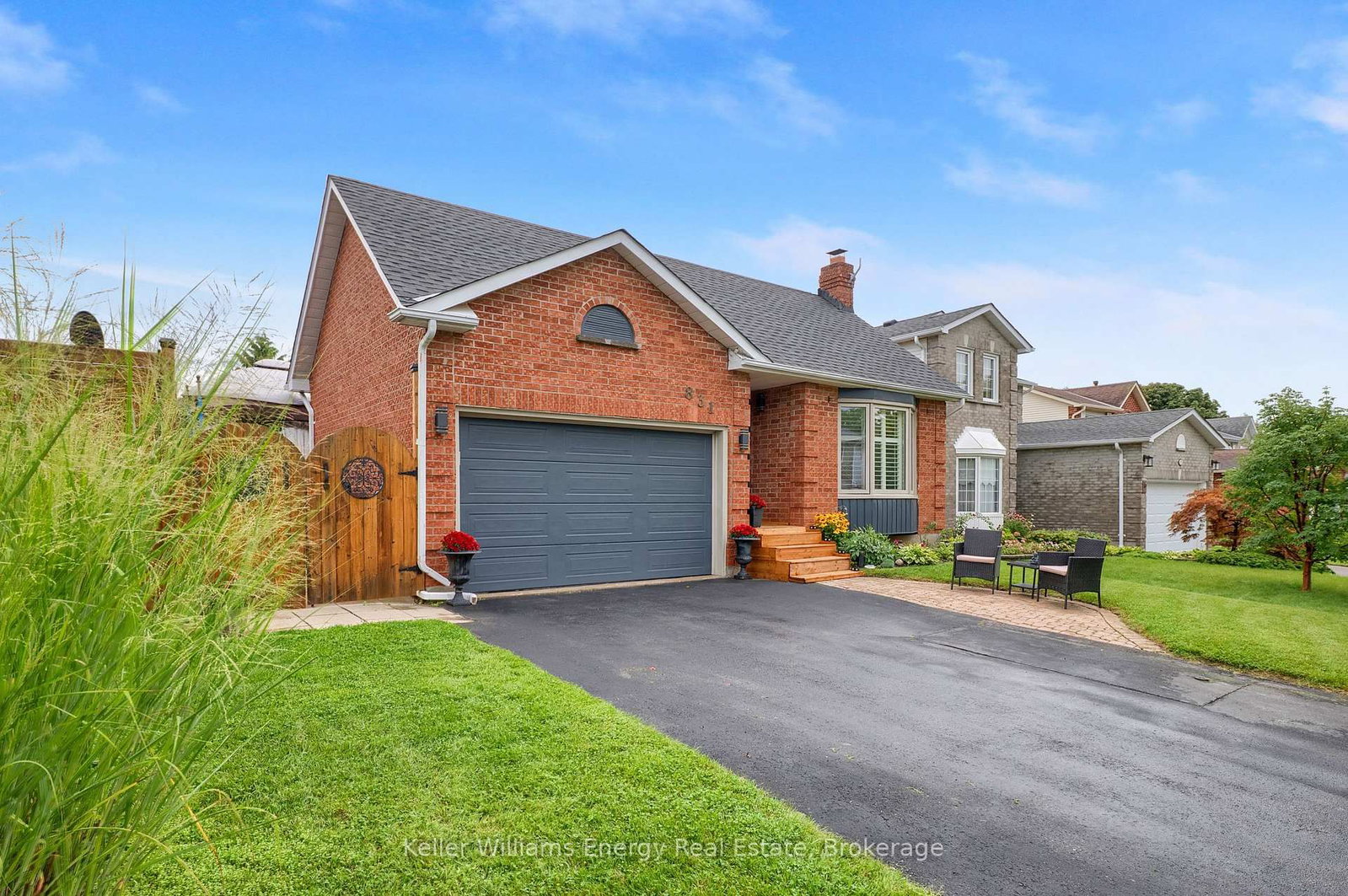 831 Lavis Street • Oshawa, ON photo 4