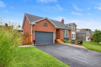 831 Lavis Street • Oshawa, ON photo 4