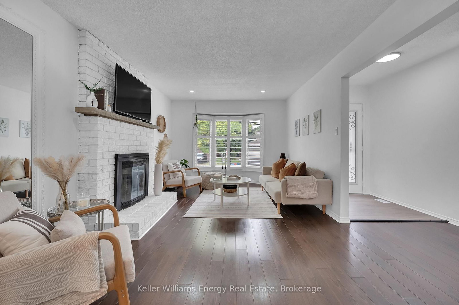 831 Lavis Street • Oshawa, ON photo 9