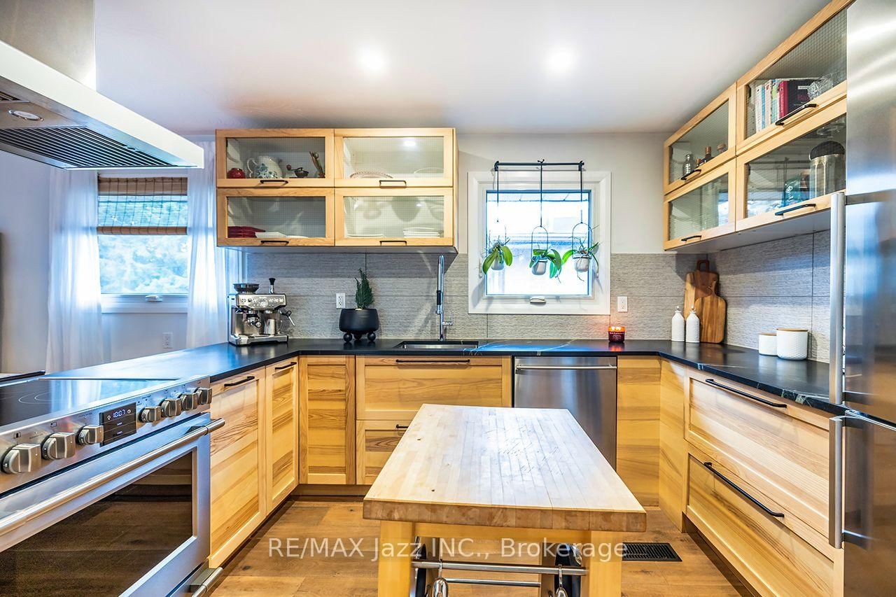 1085 Willowdale Avenue • Oshawa, ON photo 15
