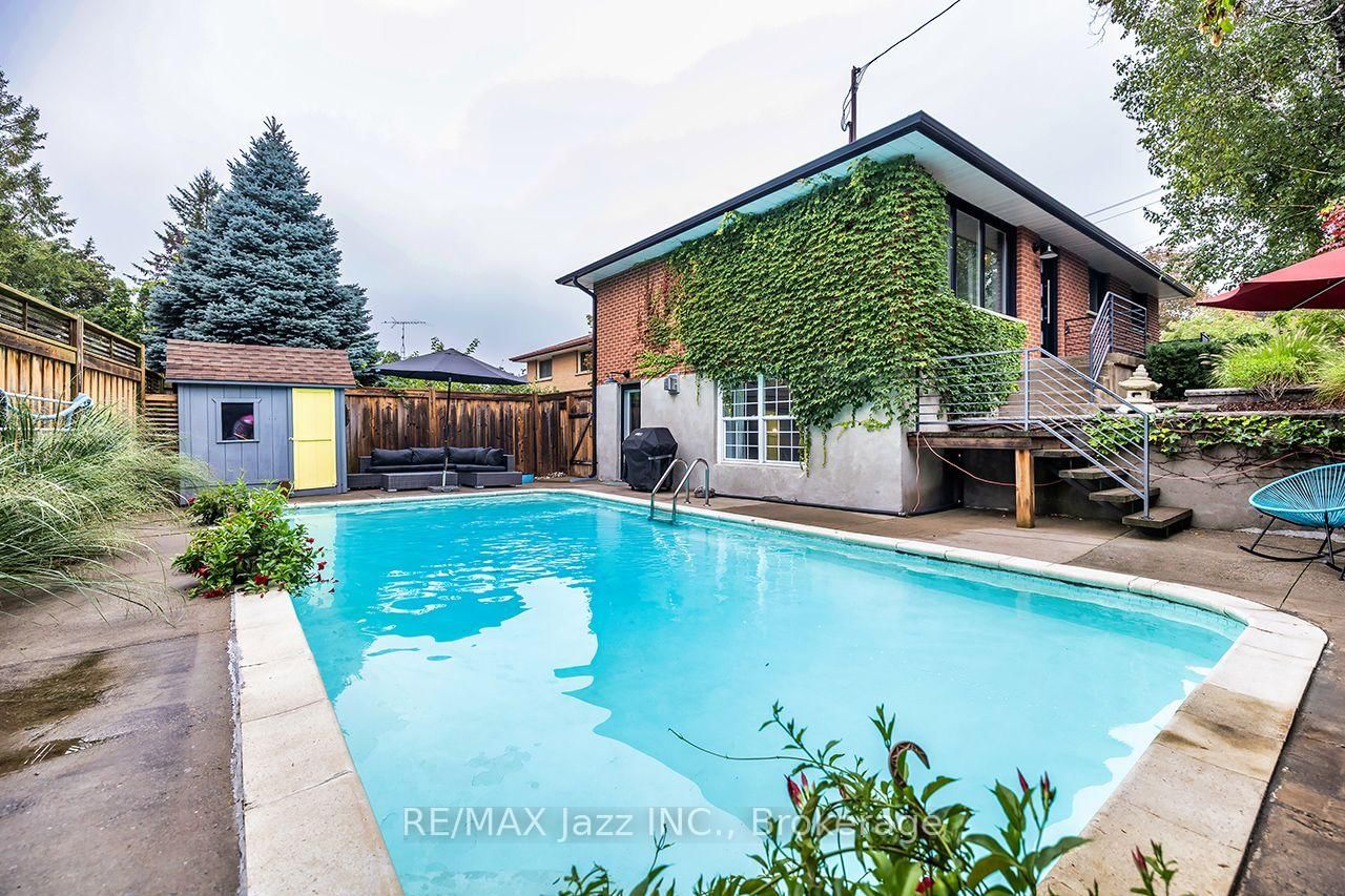 1085 Willowdale Avenue • Oshawa, ON photo 32