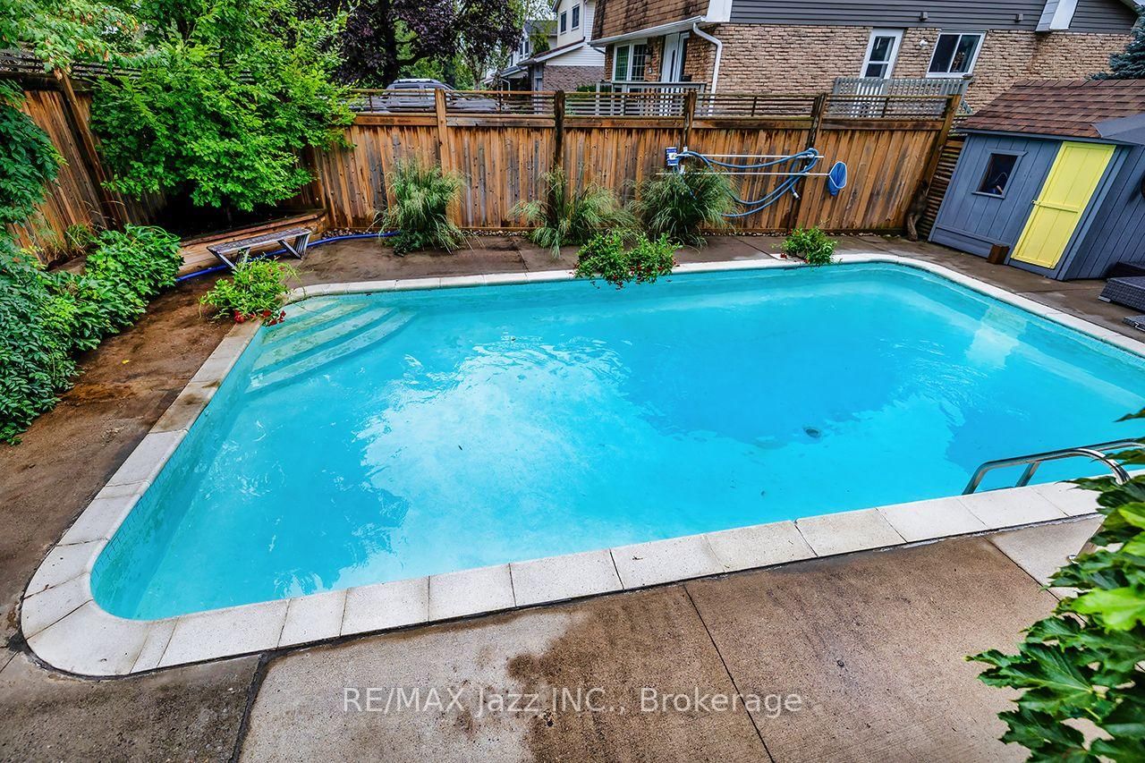 1085 Willowdale Avenue • Oshawa, ON photo 39