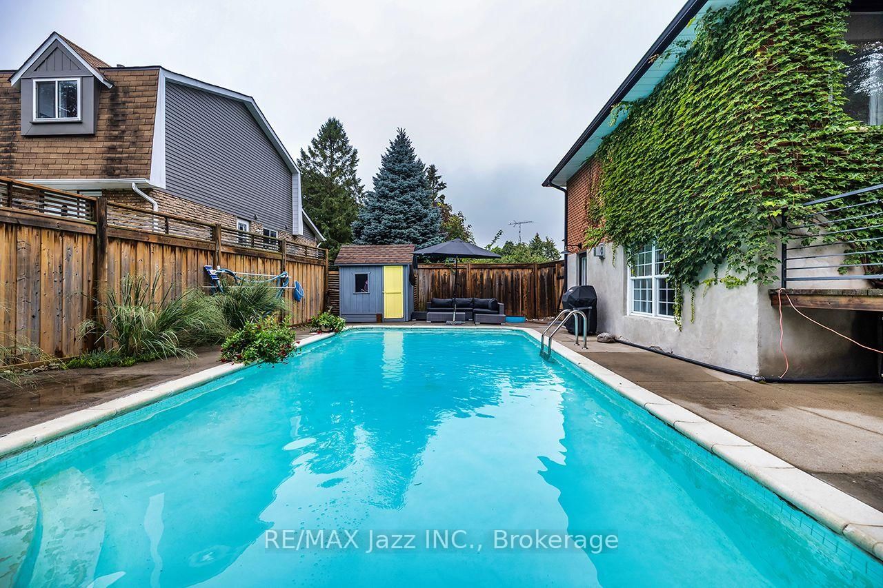 1085 Willowdale Avenue • Oshawa, ON photo 40