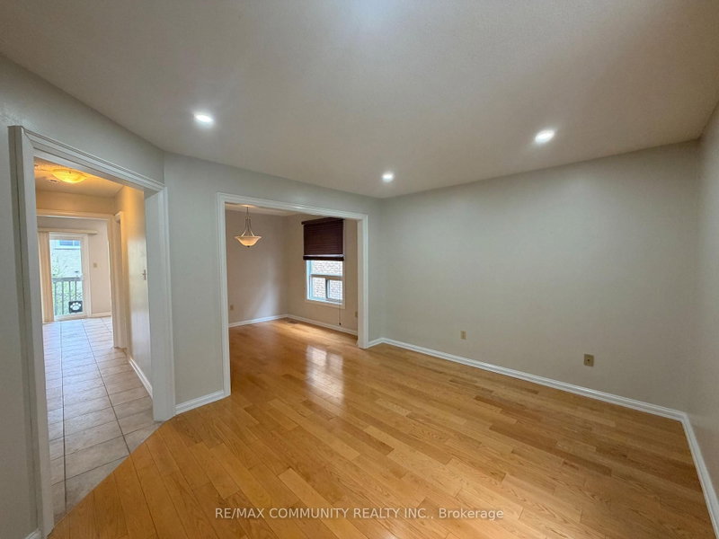 Main - 65 Hewitt Crescent