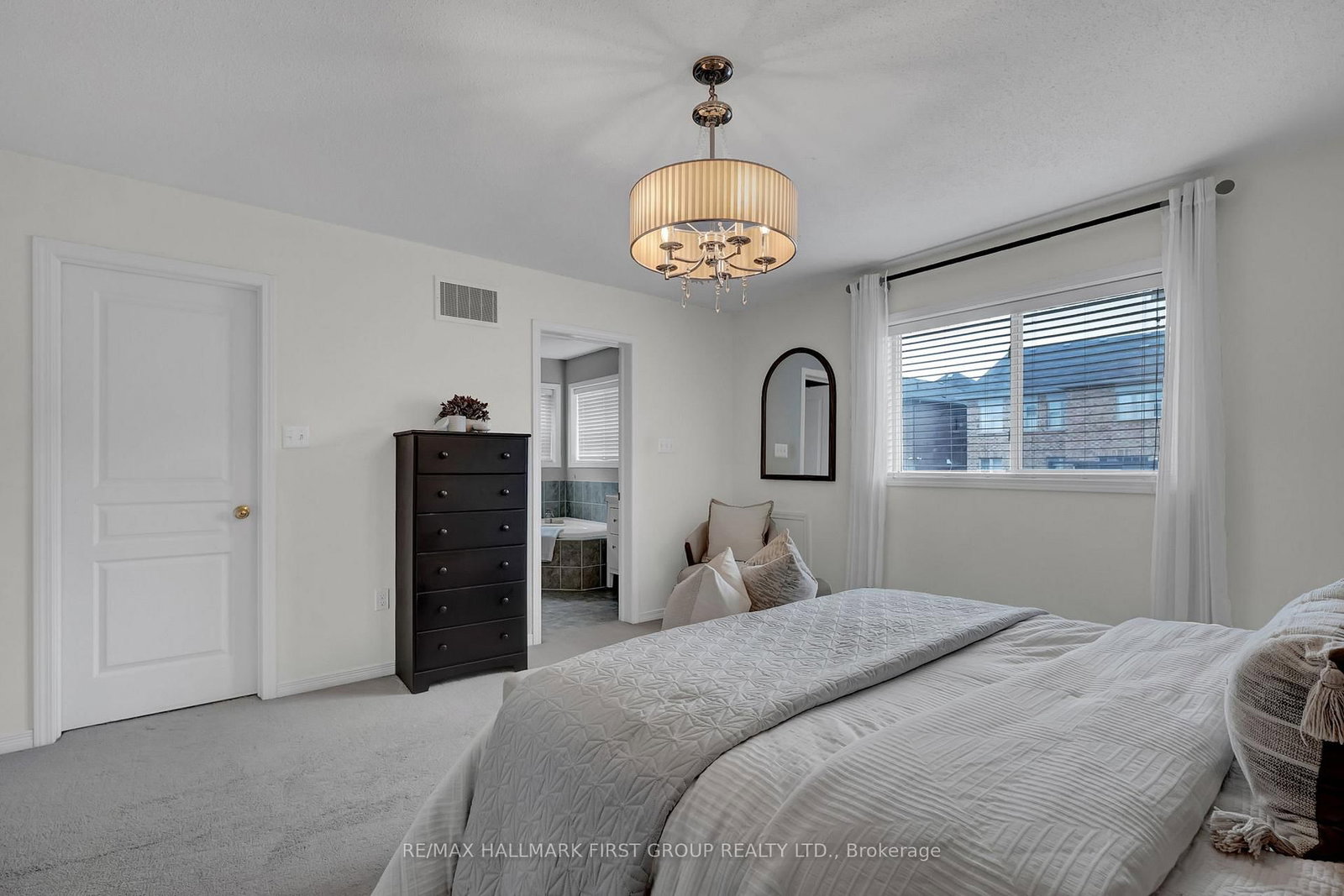 122 Buttonshaw Street • Clarington, ON photo 13