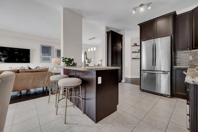 122 Buttonshaw Street • Clarington, ON photo 4