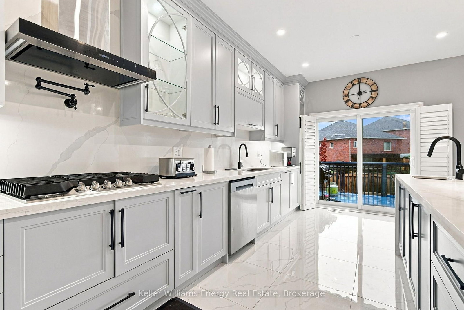 1677 Frederick Mason Drive • Oshawa, ON photo 5