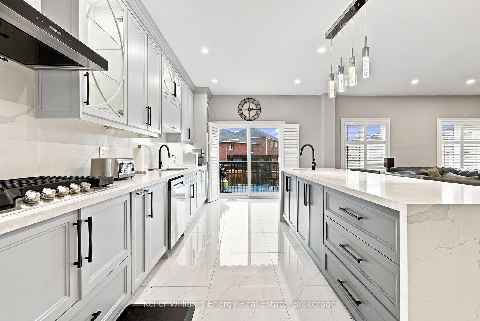 1677 Frederick Mason Drive • Oshawa, ON photo 6