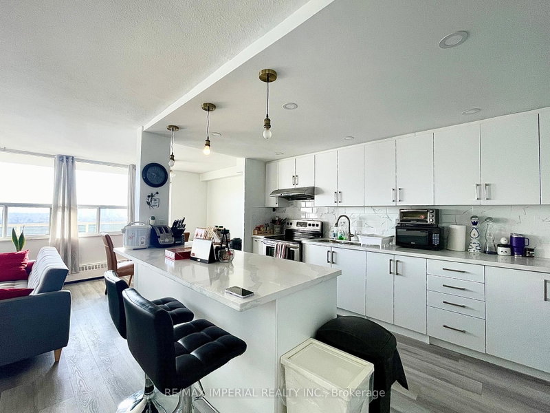 1807 - 270 Palmdale Drive