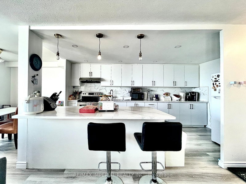 1807 - 270 Palmdale Drive