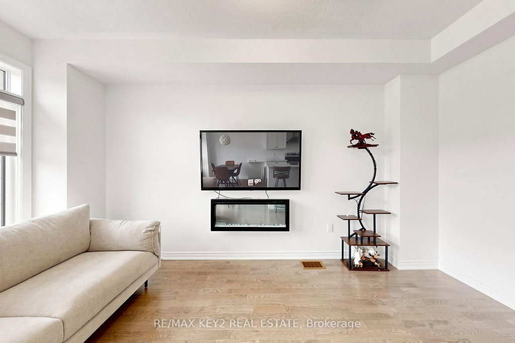 2955 Starlight Drive 3