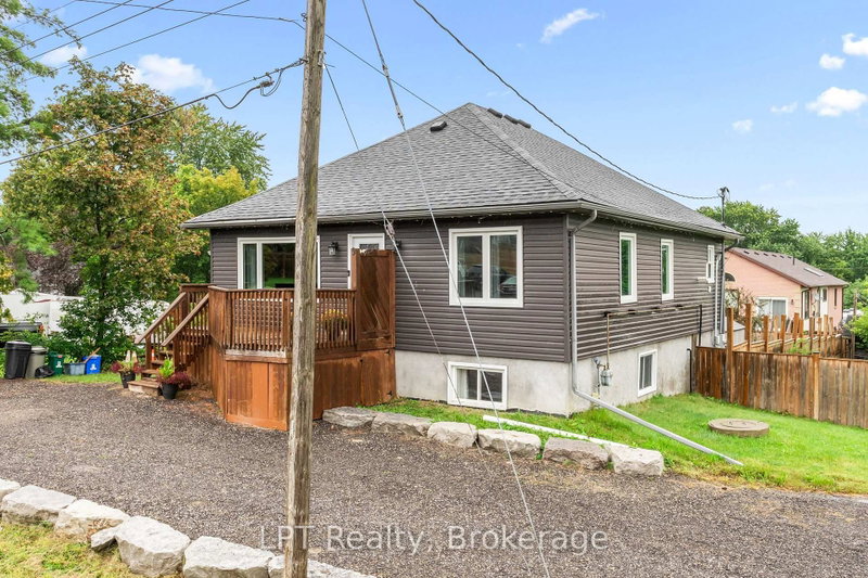 9 Lakeview Avenue