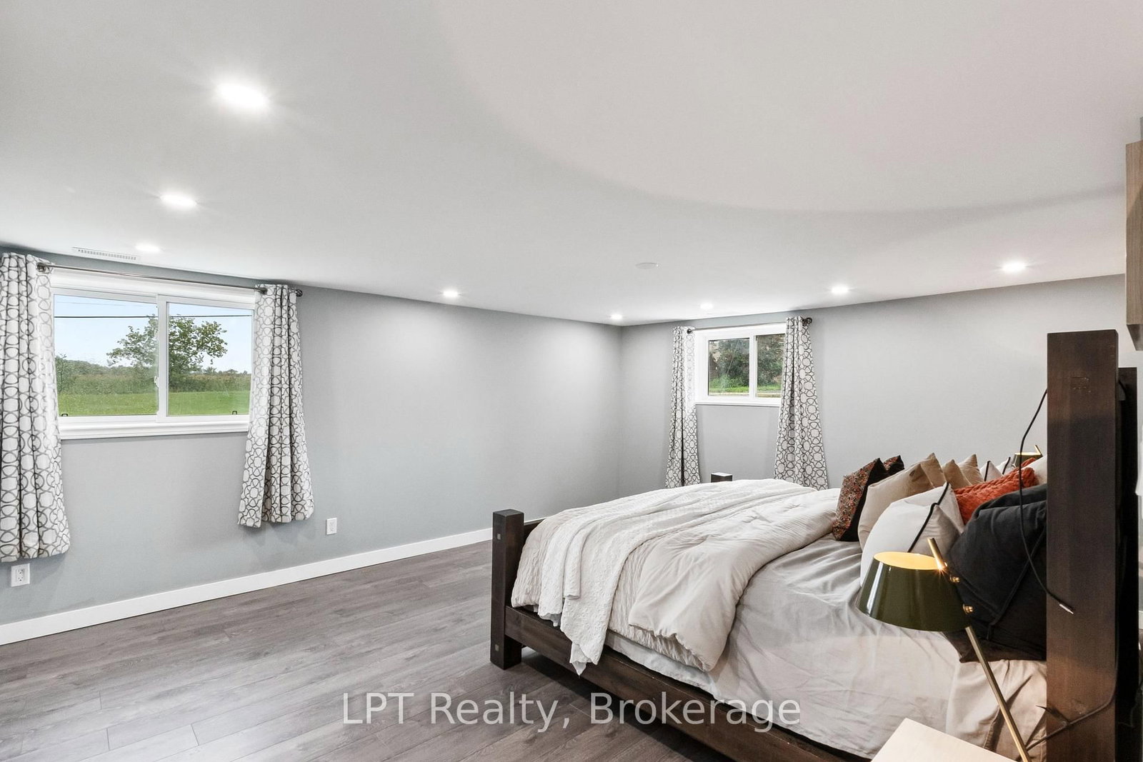 9 Lakeview Avenue • Scugog, ON photo 22