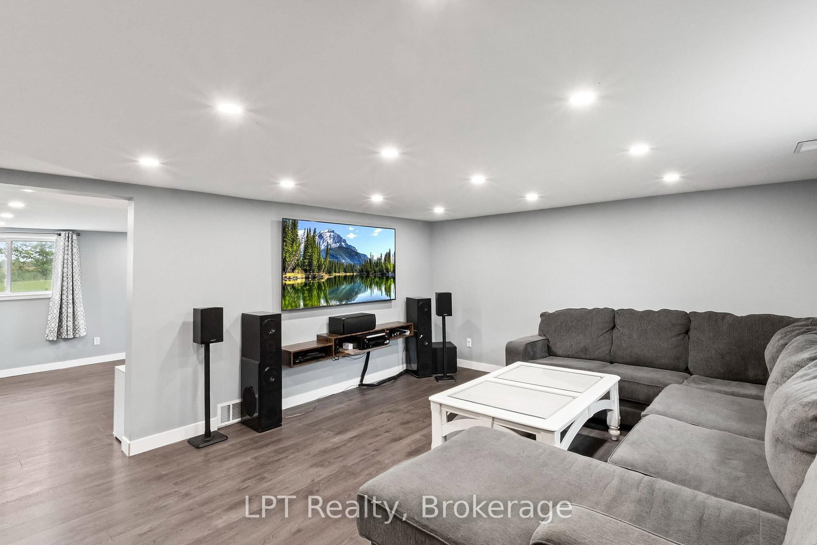 9 Lakeview Avenue • Scugog, ON photo 27