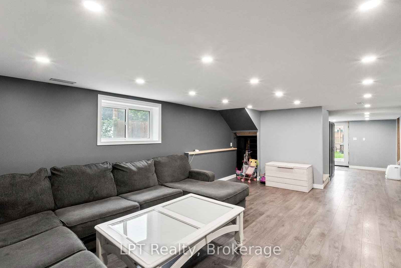 9 Lakeview Avenue • Scugog, ON photo 28