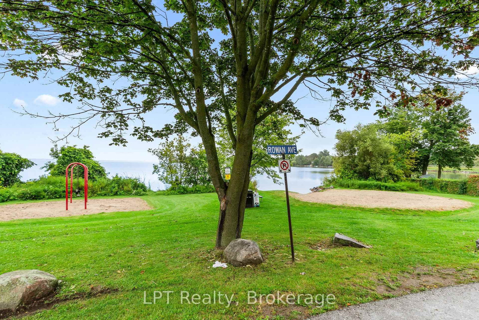 9 Lakeview Avenue • Scugog, ON photo 42