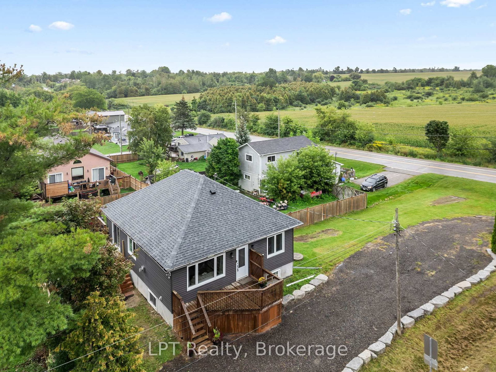 9 Lakeview Avenue • Scugog, ON photo 5