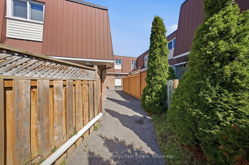 58 - 1333 Mary Street N
