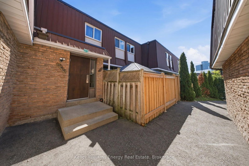 58 - 1333 Mary Street N