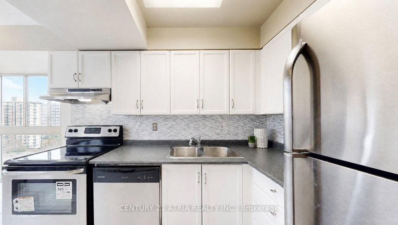 3233 Eglinton Ave E photo 4