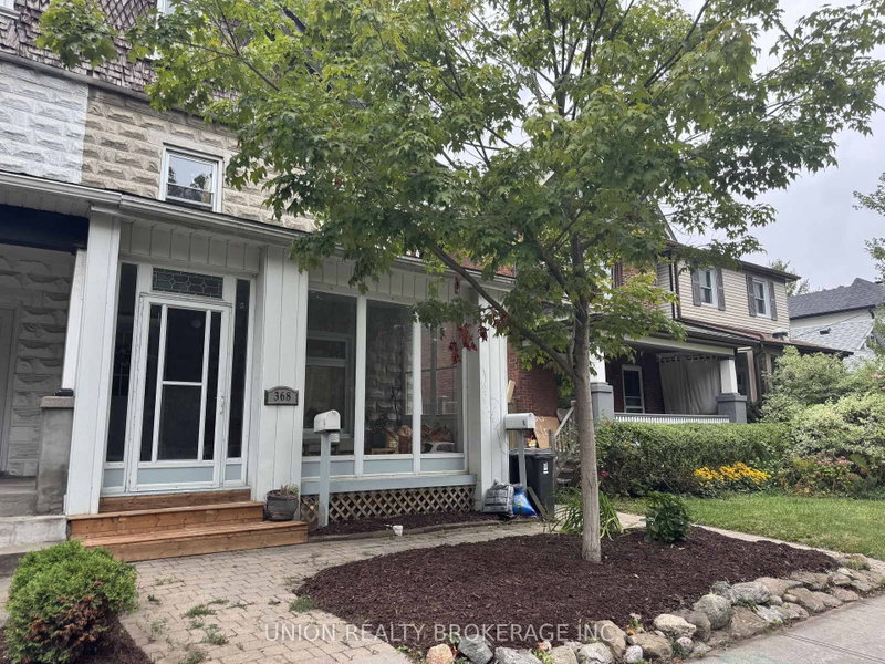 Upper (Unit A) - 368 Main Street