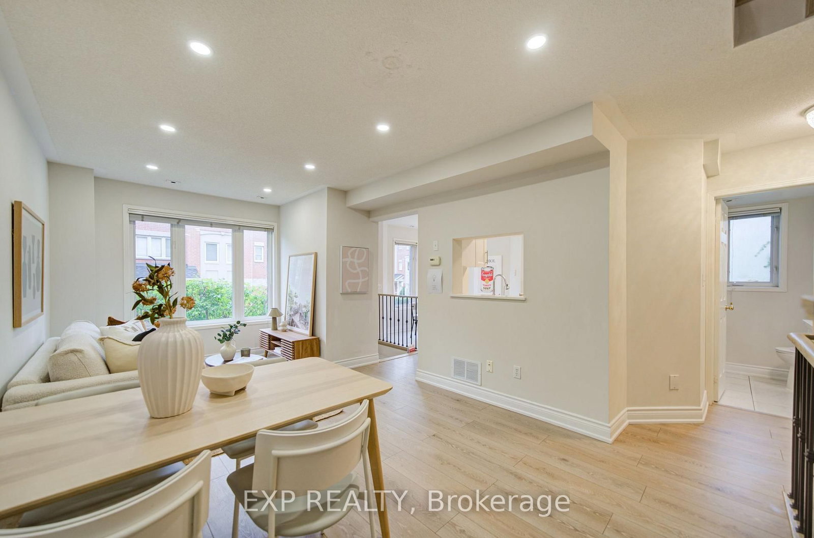 19 Rosebank Drive • #602 • Toronto, ON photo 6
