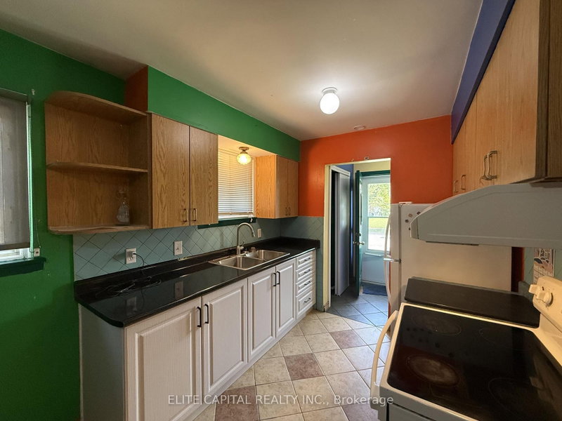 332 Burrows Hall Boulevard