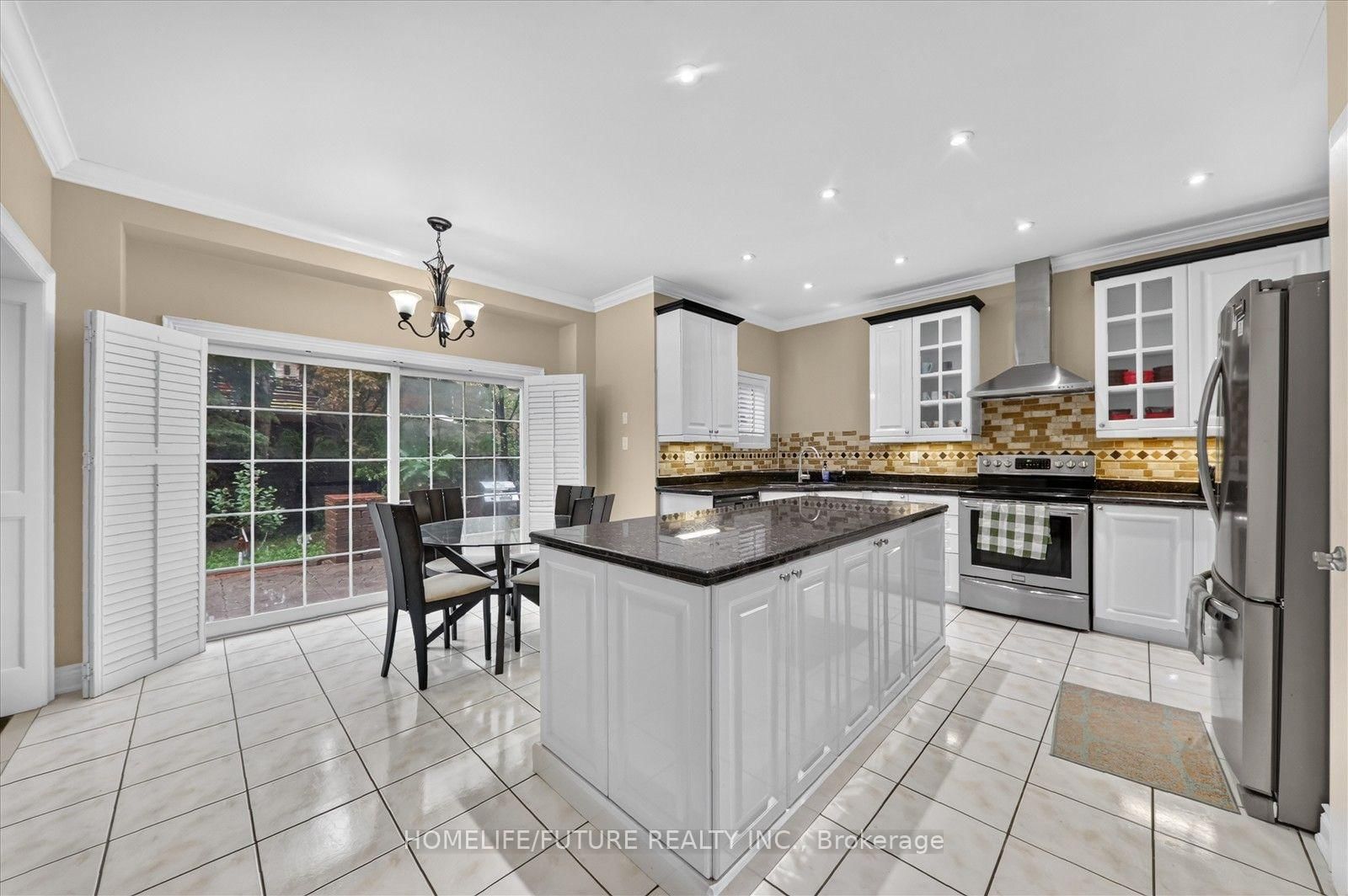 6 Dolby Crescent • Ajax, ON photo 13