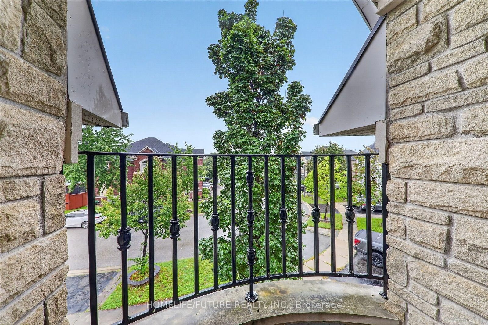6 Dolby Crescent • Ajax, ON photo 32
