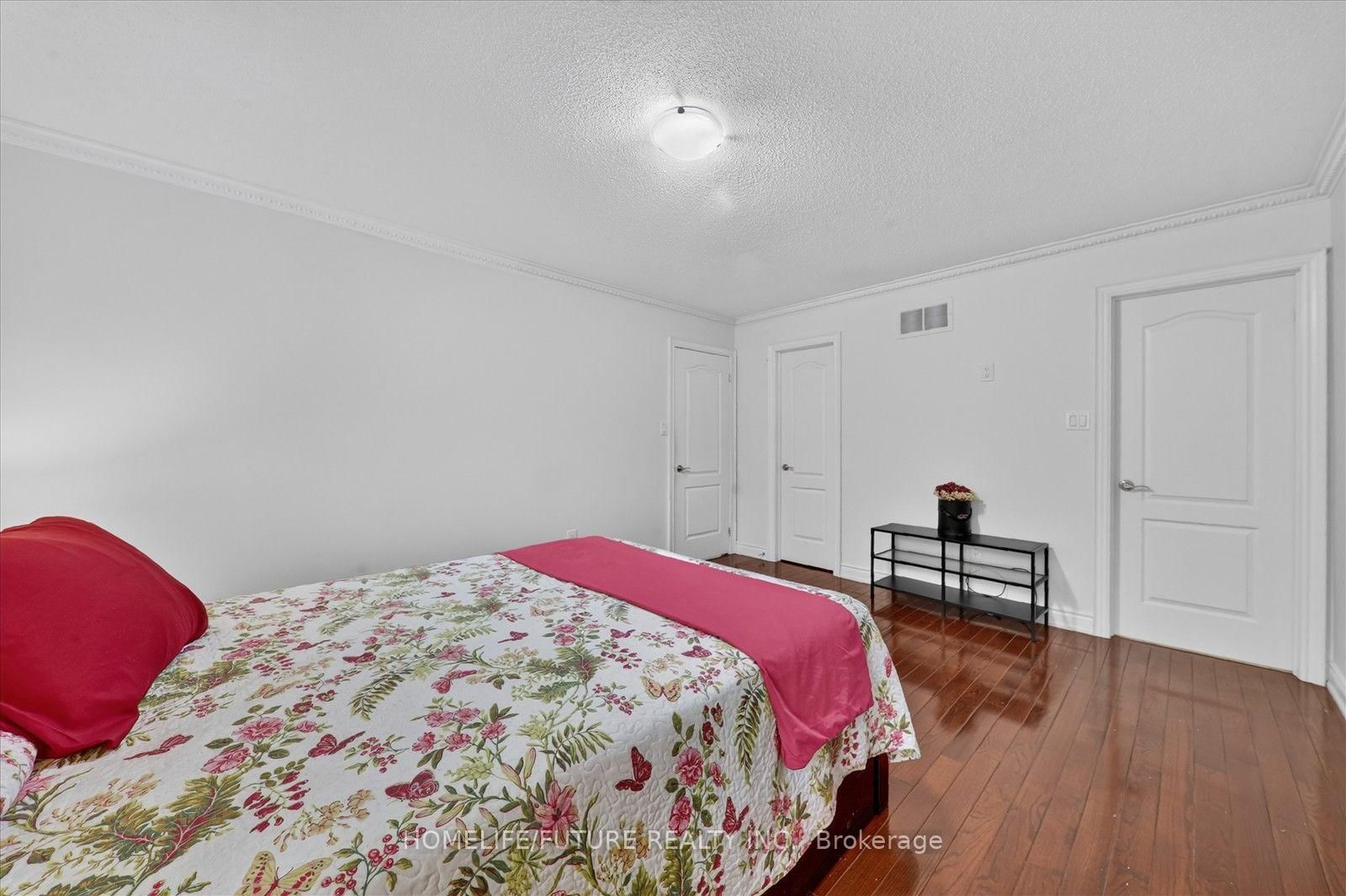 6 Dolby Crescent • Ajax, ON photo 35