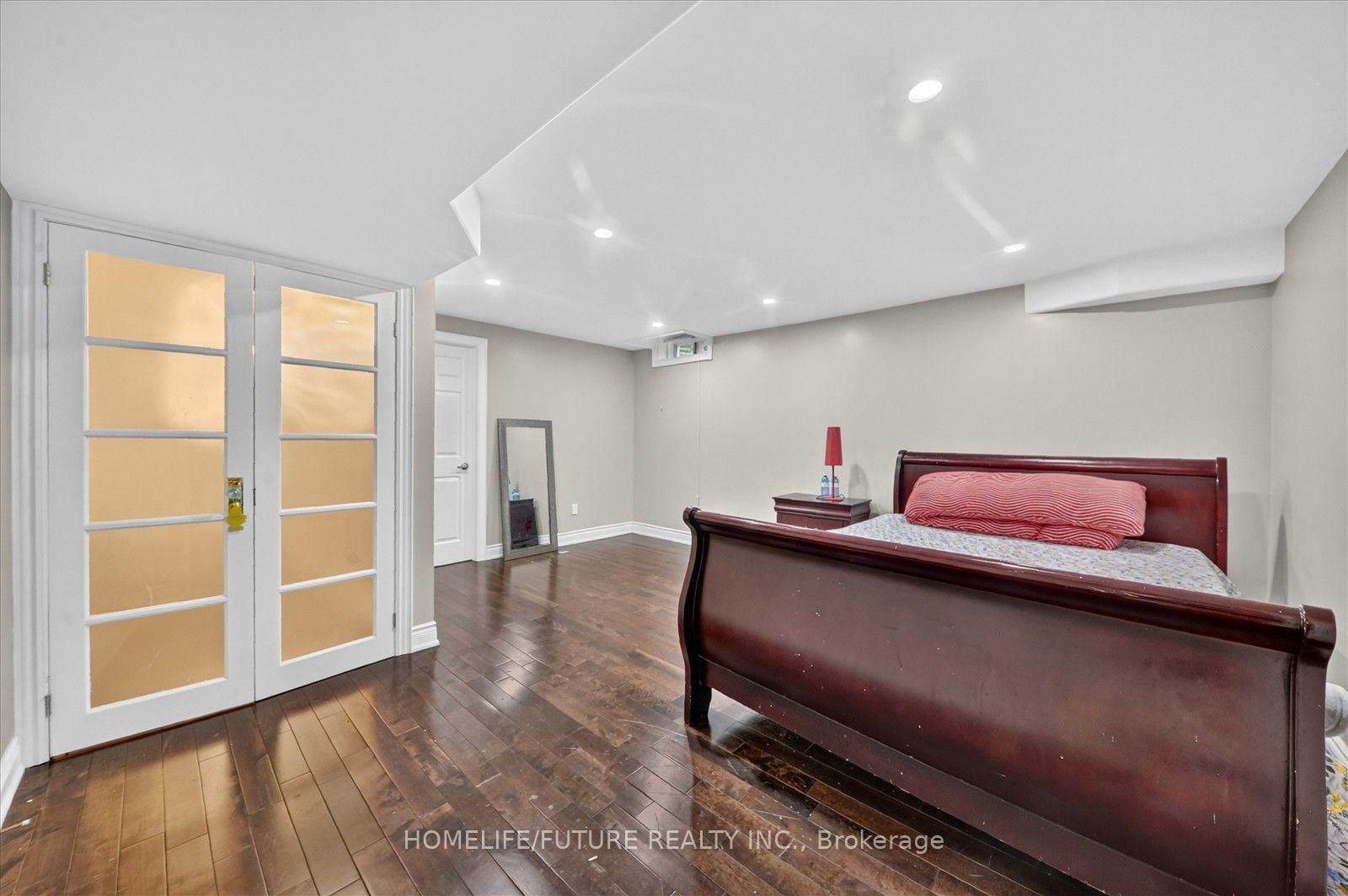 6 Dolby Crescent • Ajax, ON photo 43