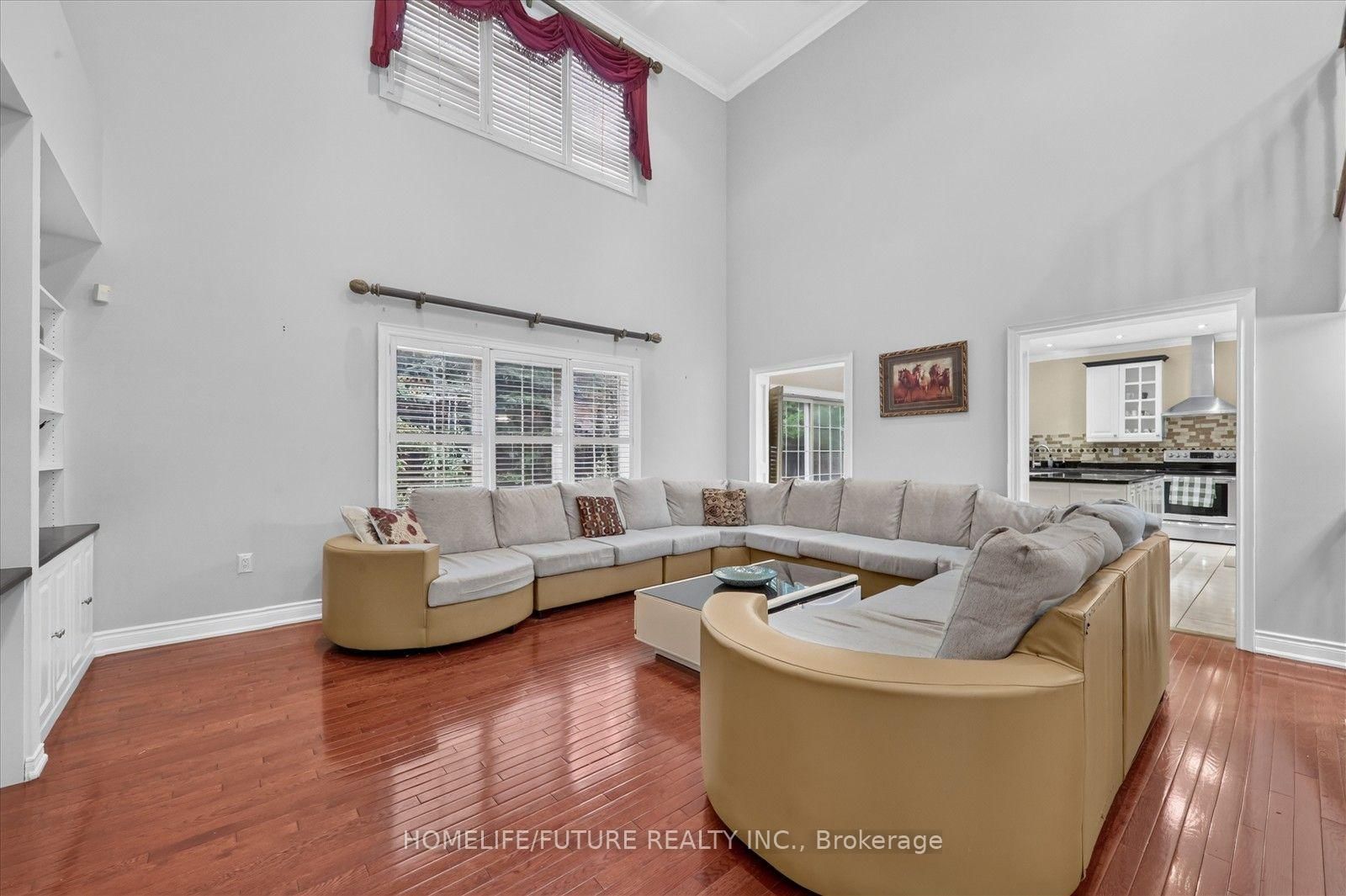 6 Dolby Crescent • Ajax, ON photo 8