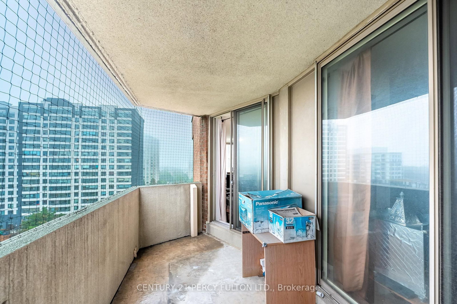 30 Thunder Grove • #1008 • Toronto, ON photo 26