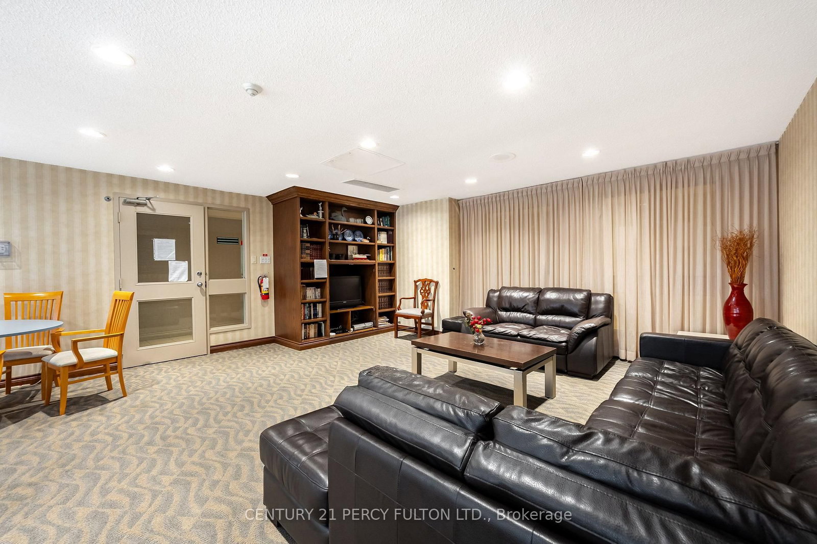 30 Thunder Grove • #1008 • Toronto, ON photo 34