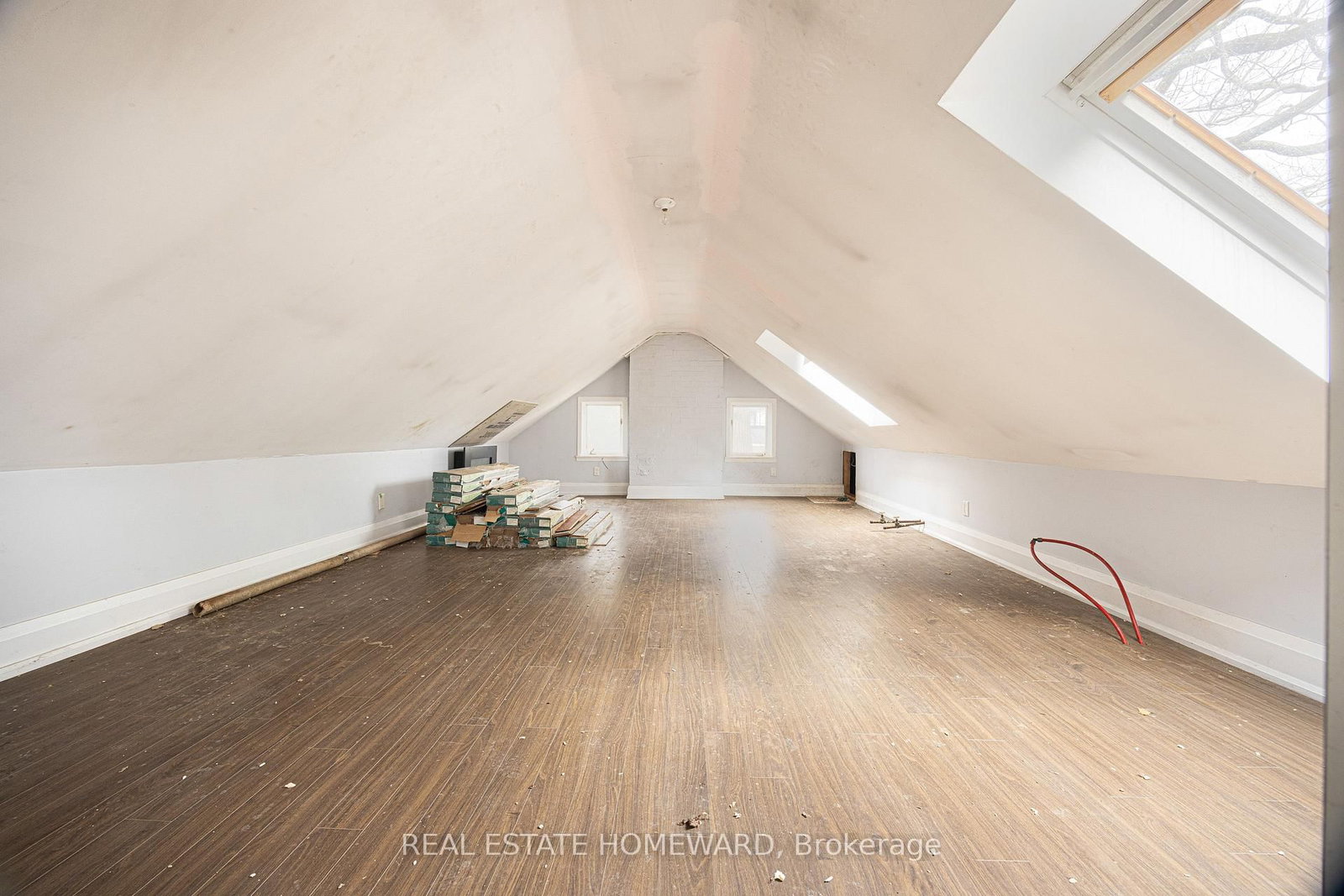3025 Queen Street E • Toronto, ON photo 11