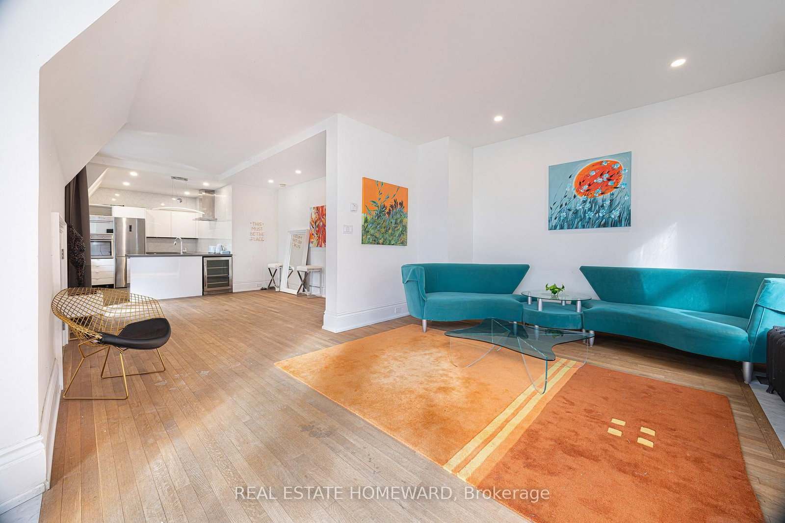 3025 Queen Street E • Toronto, ON photo 25
