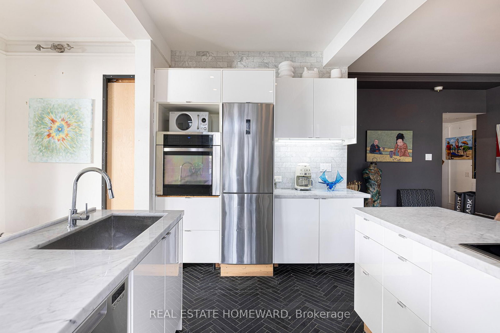 3025 Queen Street E • Toronto, ON photo 42