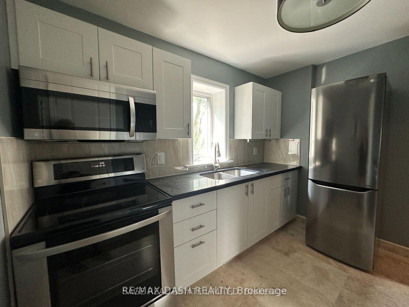 Upper - 1531 Queen Street E