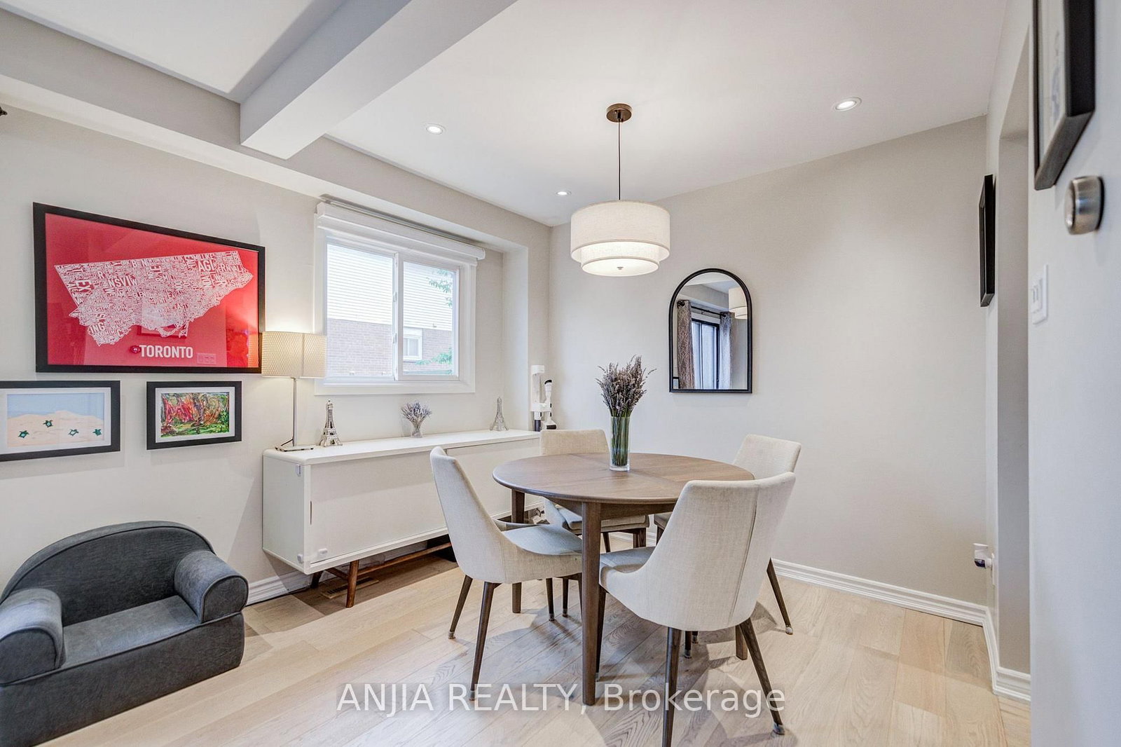 8 Maresfield Drive • Toronto, ON photo 10