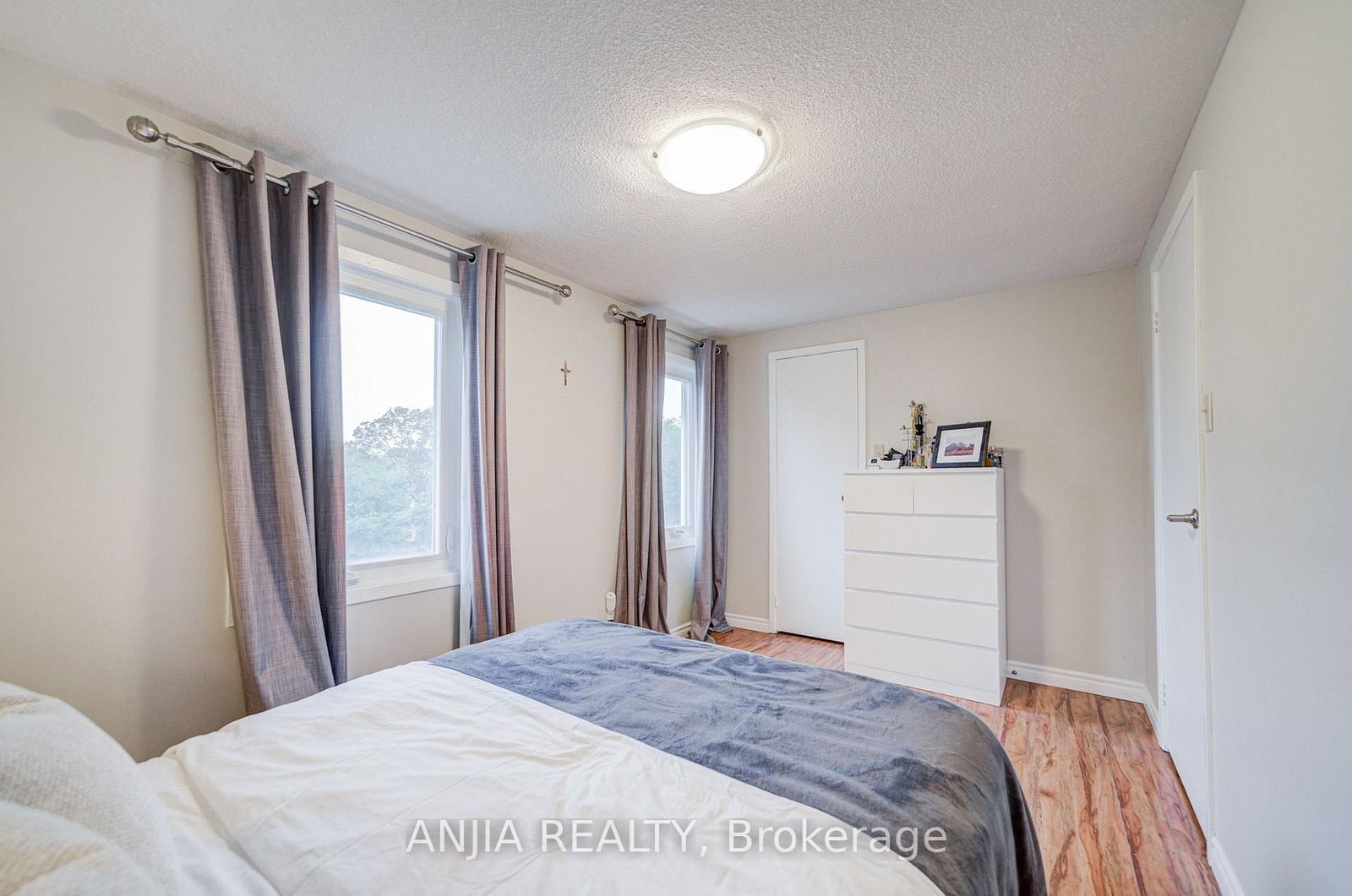 8 Maresfield Drive • Toronto, ON photo 21