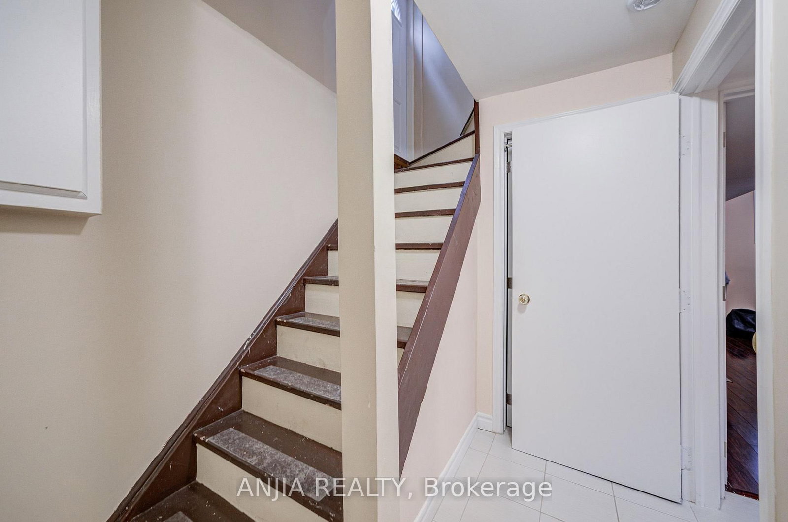 8 Maresfield Drive • Toronto, ON photo 29