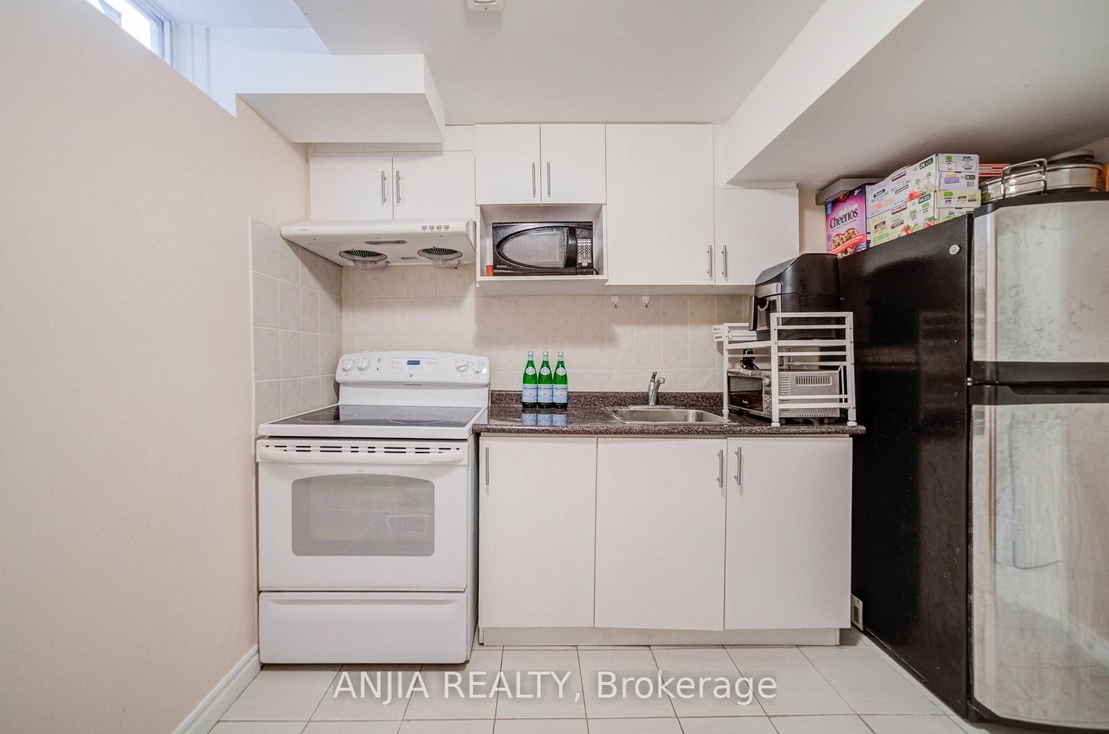 8 Maresfield Drive • Toronto, ON photo 32