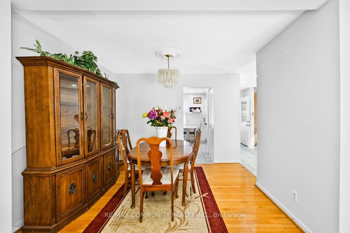 30 Stanbridge Court • Toronto, ON photo 10