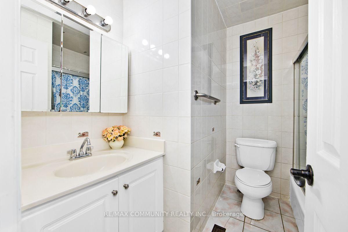 30 Stanbridge Court • Toronto, ON photo 14