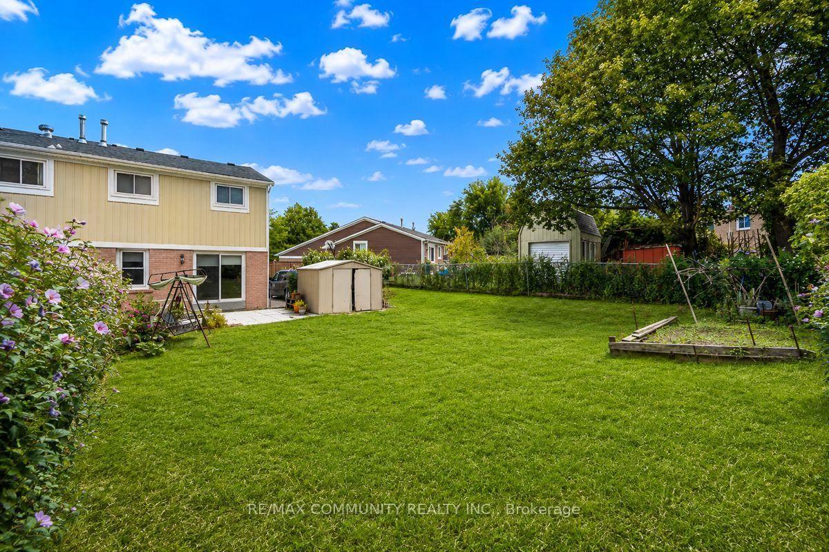 30 Stanbridge Court • Toronto, ON photo 18