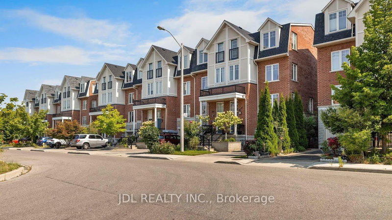 103 John Bell Crescent