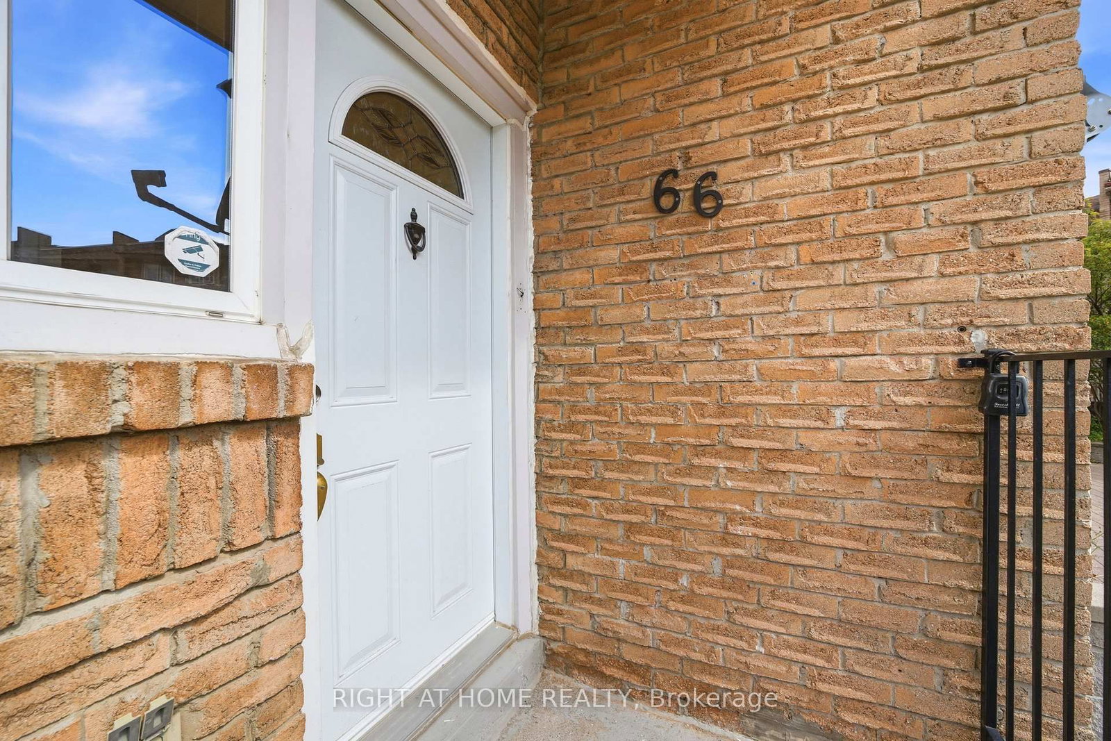 91 Muir Drive • #66 • Toronto, ON photo 3